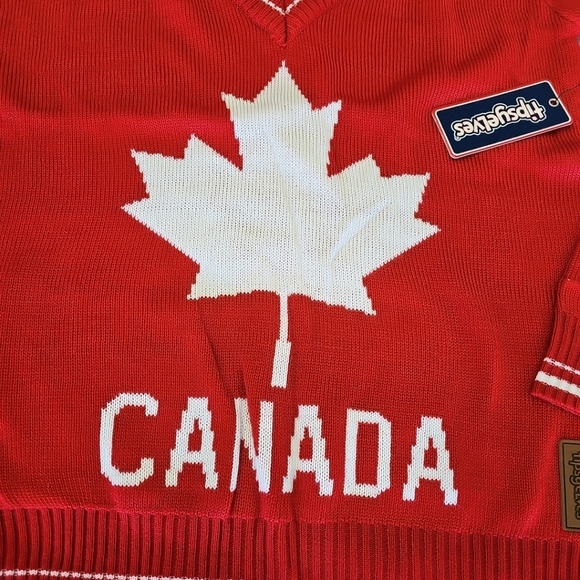 NWT Tipsy Elves Women's Size Small Canada Canadian Maple Leaf Vneck Sweater - Picture 5 of 11